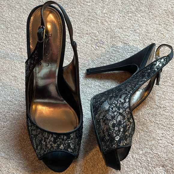 The Touch of Nina Black and Silver High Heels - Picture 5 of 5